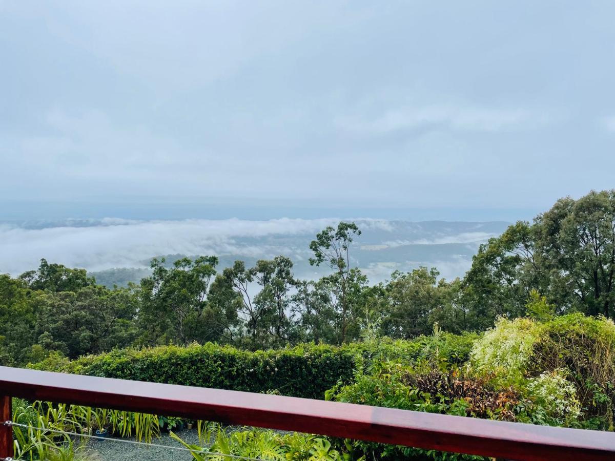 The Hillside Retreat Hotel Mount Tamborine Exterior foto