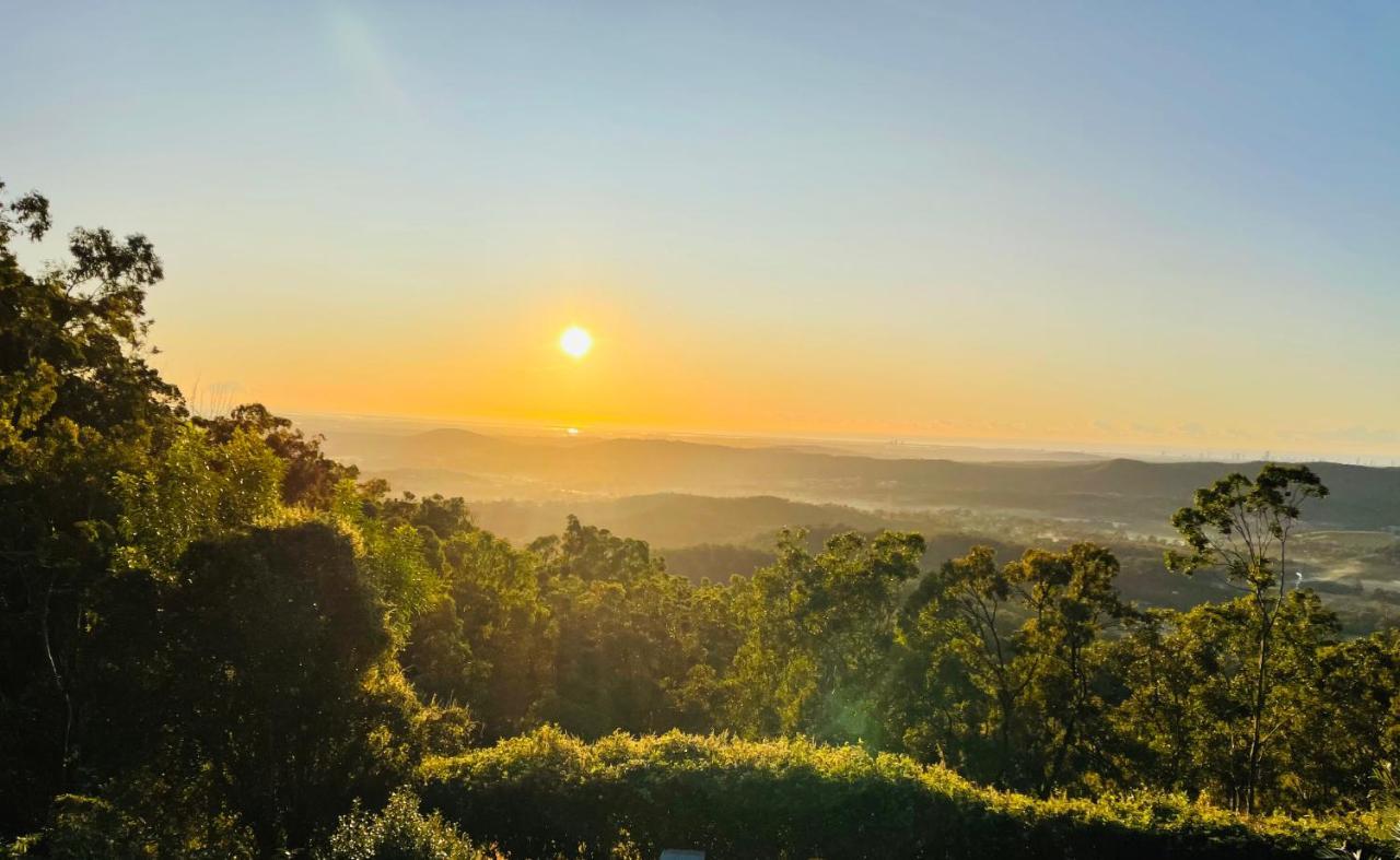 The Hillside Retreat Hotel Mount Tamborine Exterior foto